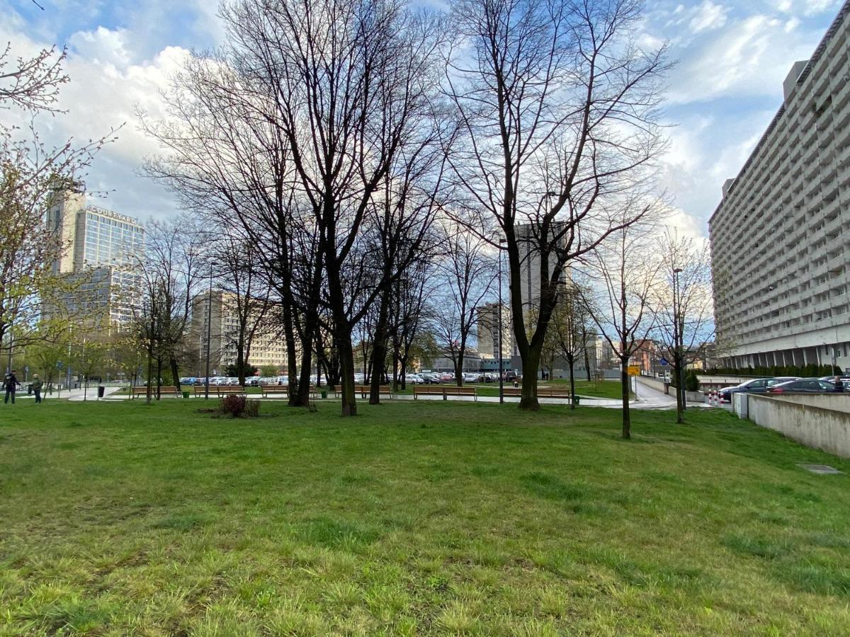 Aparthotel Superjednostka Katowice Ngoại thất bức ảnh