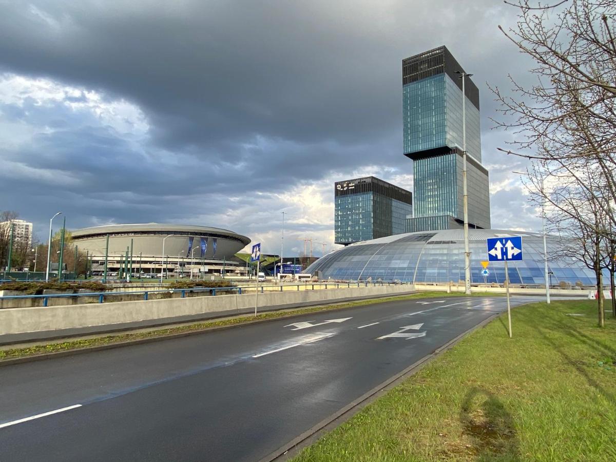 Aparthotel Superjednostka Katowice Ngoại thất bức ảnh