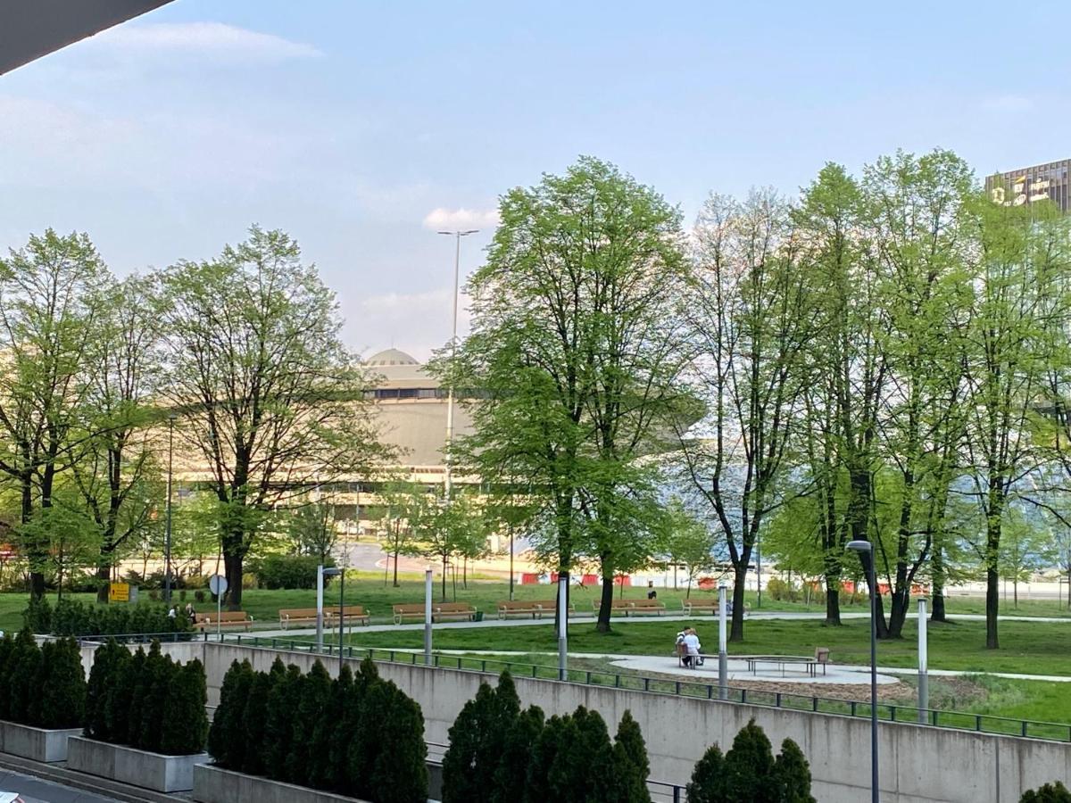 Aparthotel Superjednostka Katowice Ngoại thất bức ảnh