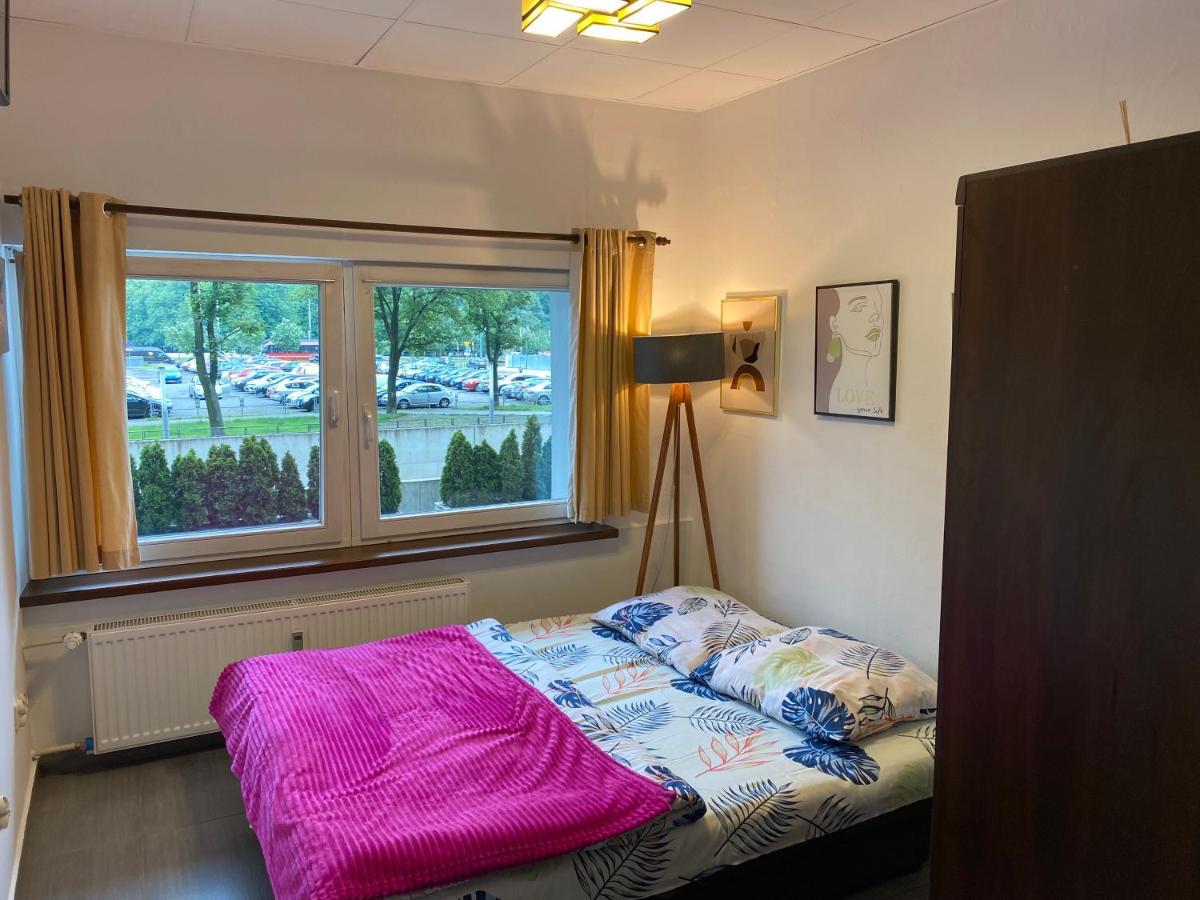 Aparthotel Superjednostka Katowice Ngoại thất bức ảnh